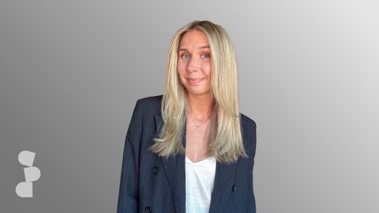 Möt Evelina – med engagemang, tillit och långsiktighet i fokus